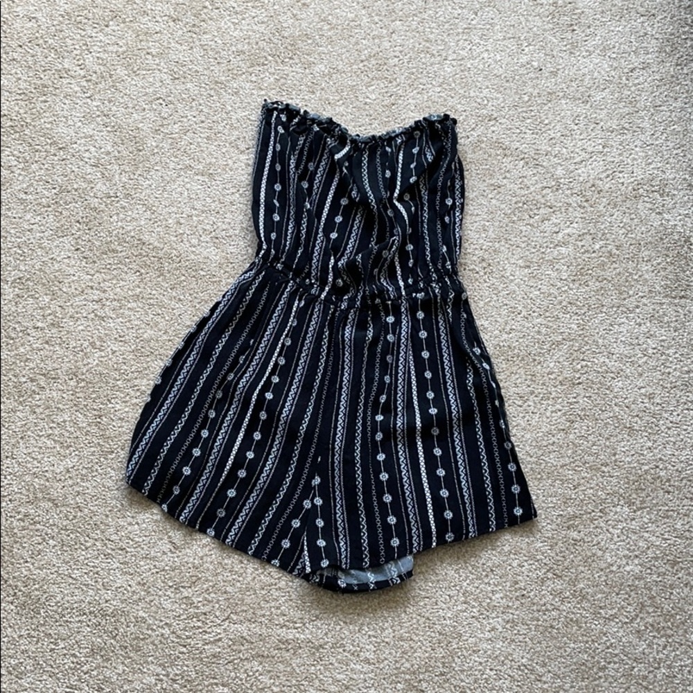 Strapless romper